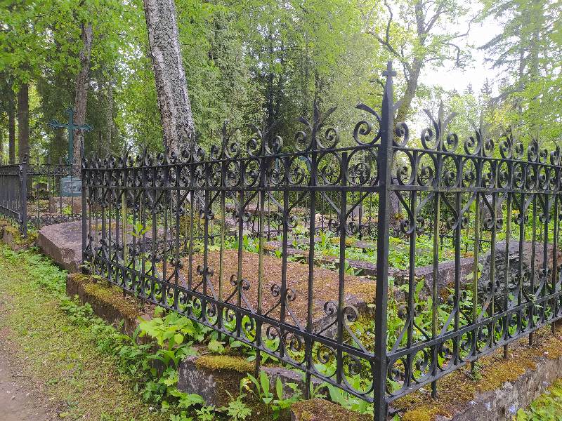 Raudaed Kudjape kalmistul